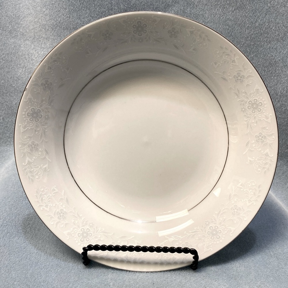 Crown Queens Lace Soup Bowl